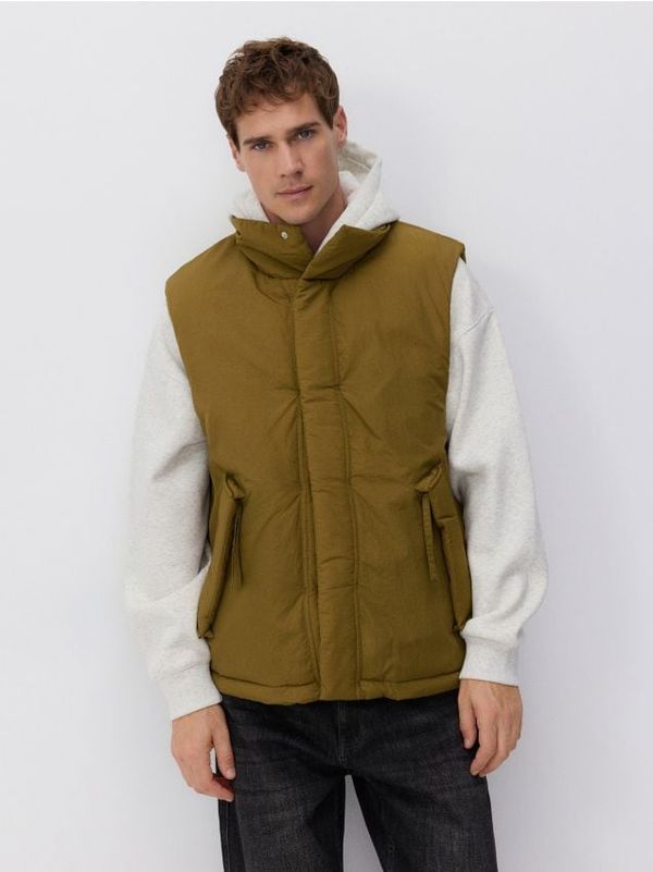 Reserved Reserved - Prsluk s uspravnim ovratnikom - maslinasto