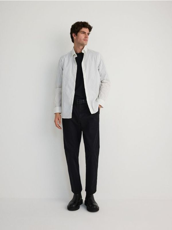 Reserved Reserved - Prugasta comfort fit košulja - bijela