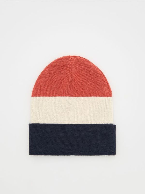 Reserved Reserved - Prugasta kapa - jarkocrveno