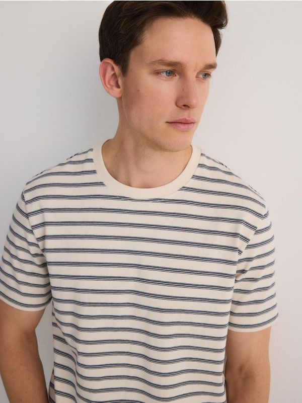 Reserved Reserved - Prugasta regular majica kratkih rukava - bež