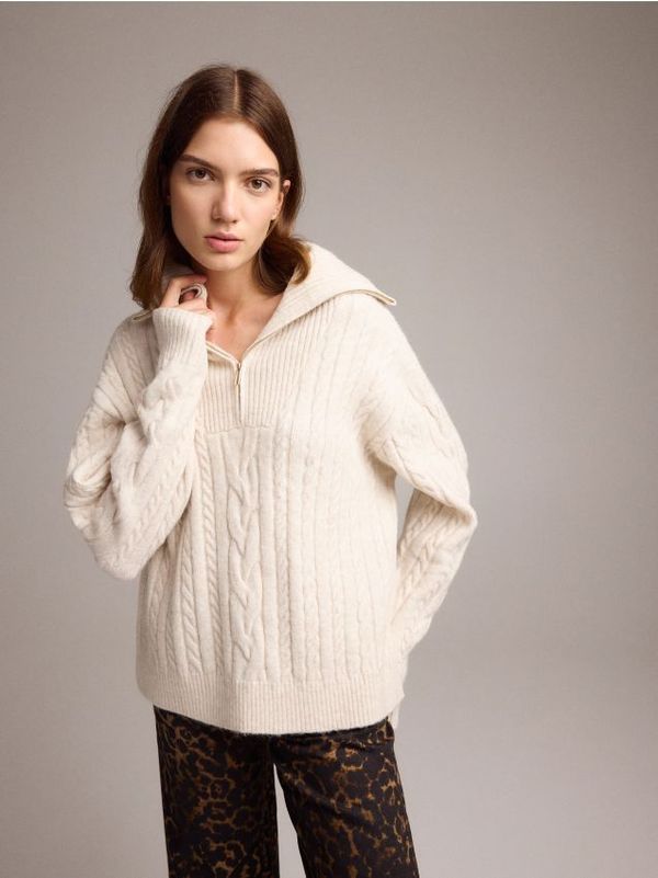 Reserved Reserved - Pulover s podignutim ovratnikom i patentnim zatvaračem - boja kože