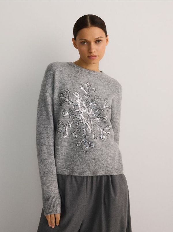 Reserved Reserved - Pulover sa svjetlucavom aplikacijom - tamnosivo