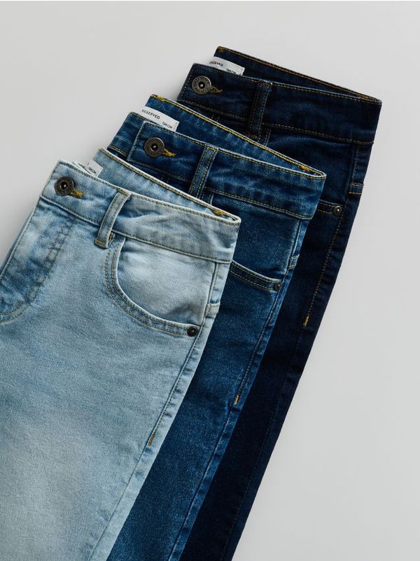 Reserved Reserved - Rastezljive regular traperice - plava