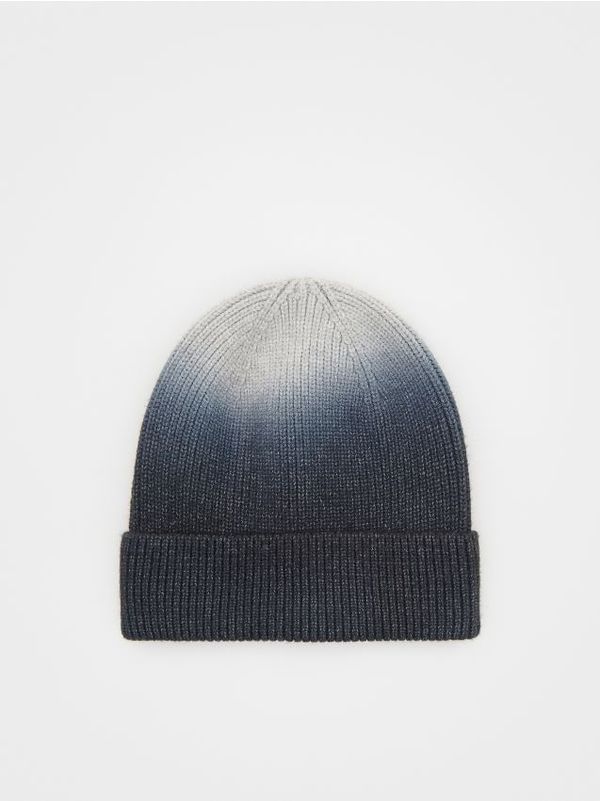 Reserved Reserved - Rebrasta kapa s našivkom - mornarsko plava