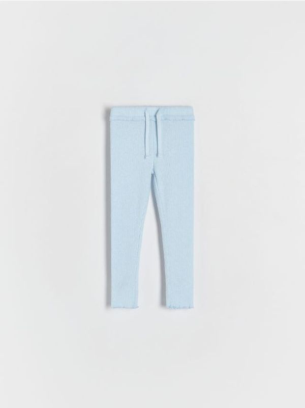 Reserved Reserved - Rebraste tajice - bljedoplavo