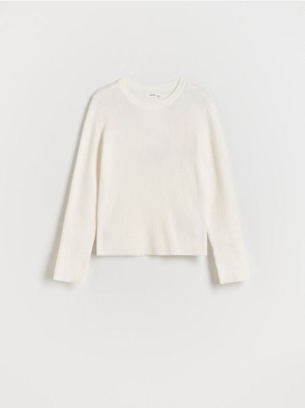 Reserved Reserved - Rebrasti džemper s visokim udjelom viskoze - krem
