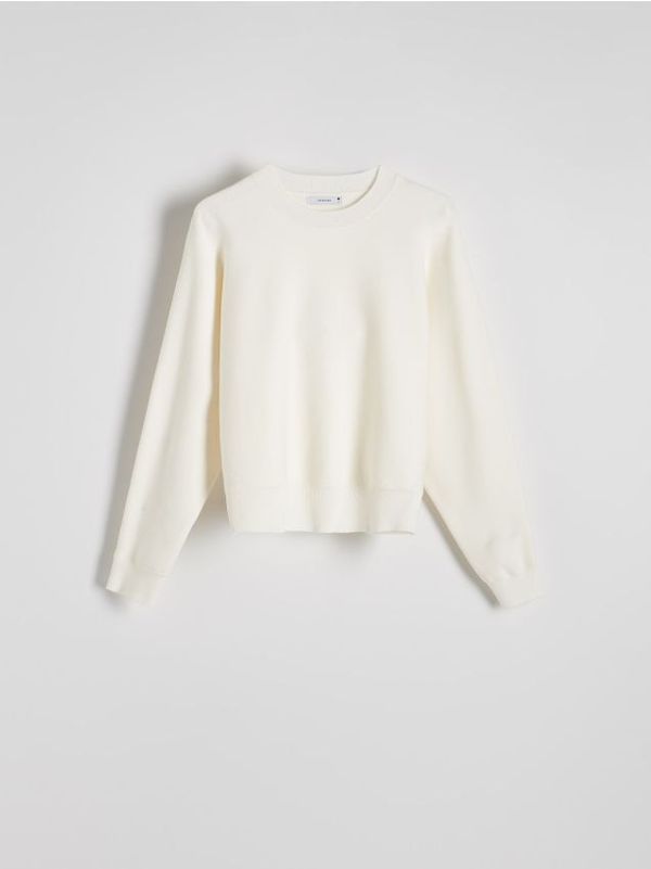 Reserved Reserved - Regular džemper s visokim udjelom viskoze - boja kože