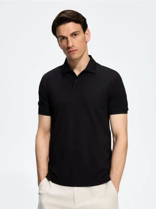 Reserved Reserved - Regular fit polo-majica - crno