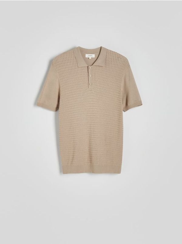 Reserved Reserved - Regular fit polo-majica s visokim udjelom viskoze - bež