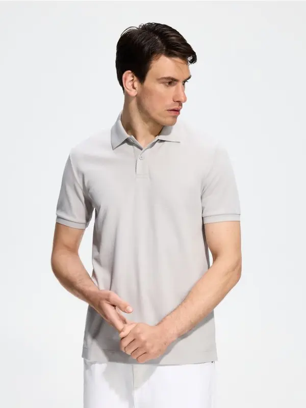 Reserved Reserved - Regular fit polo-majica - svijetlo siva