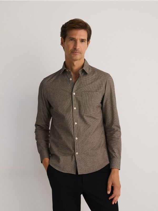 Reserved Reserved - Regular košulja od egipatskog pamuka - prljavosmeđe