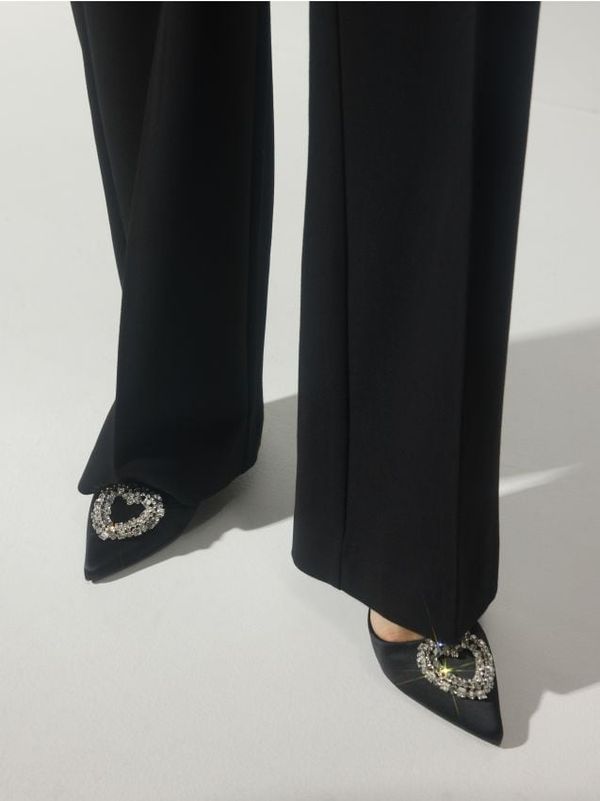 Reserved Reserved - Salonke s ukrasnim detaljem - crno