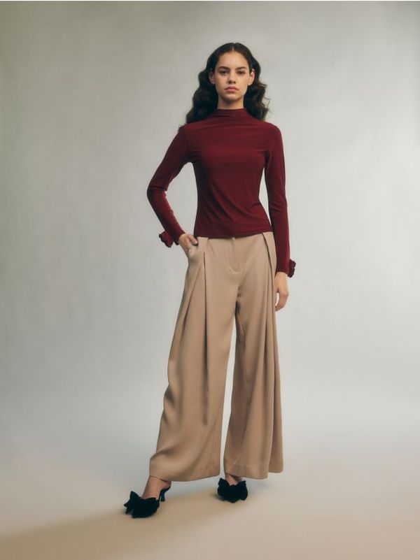 Reserved Reserved - Široke hlače s naborima - smeđesivo