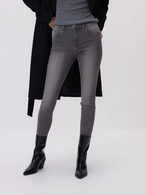 Reserved Reserved - Skinny push-up traperice - svijetlo siva
