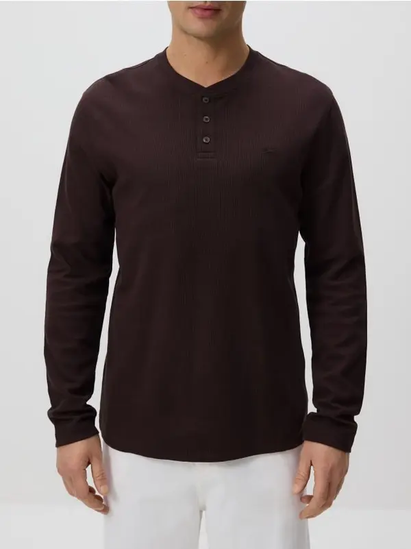 Reserved Reserved - Slim fit bluza dugih rukava - tamnosmeđe