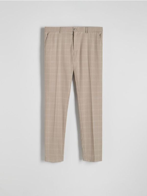 Reserved Reserved - Slim fit hlače od odijela - bež