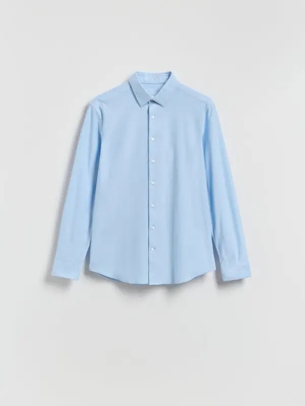 Reserved Reserved - Slim fit košulja s visokim udjelom pamuka - bljedoplavo
