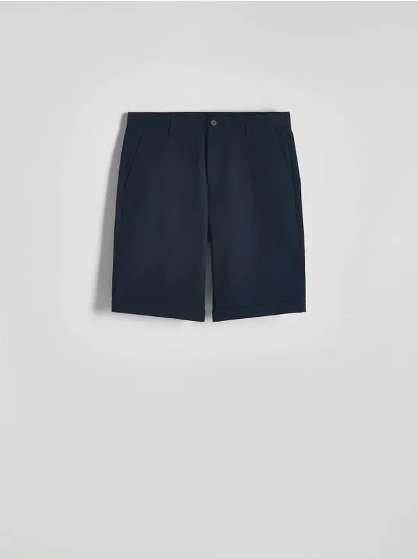 Reserved Reserved - Slim fit kratke hlače - mornarsko plava