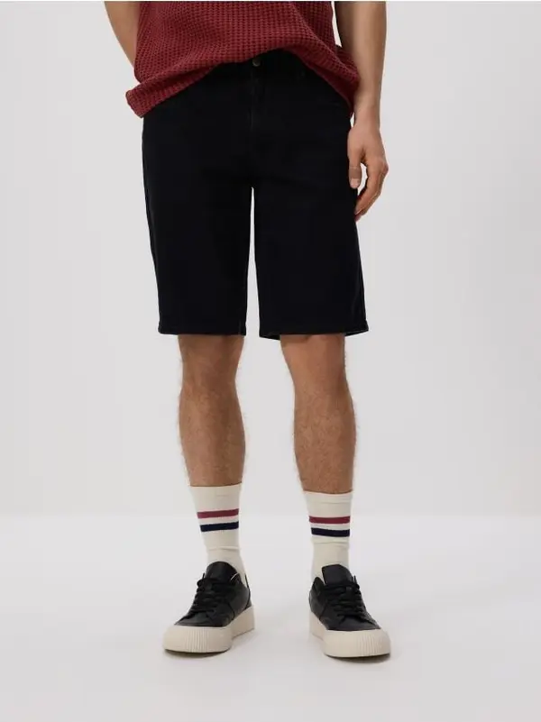 Reserved Reserved - Slim fit kratke hlače od trapera - crno