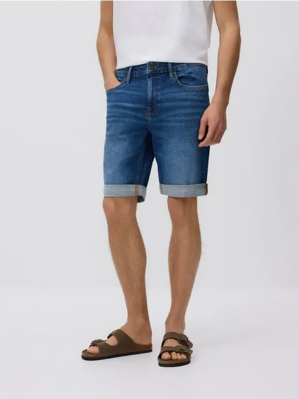 Reserved Reserved - Slim fit kratke hlače od trapera - mornarsko plava