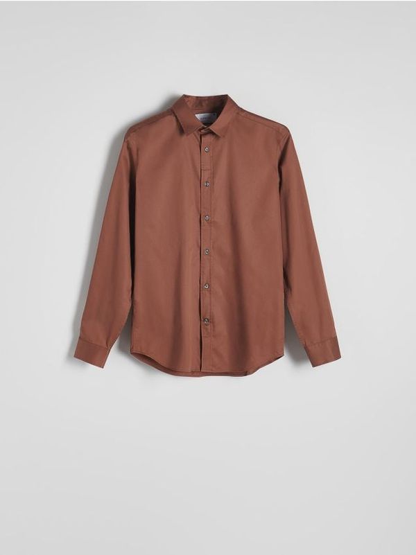 Reserved Reserved - Slim fit pamučna košulja - bakreno