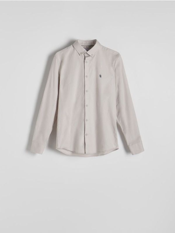 Reserved Reserved - Slim fit pamučna košulja - bež