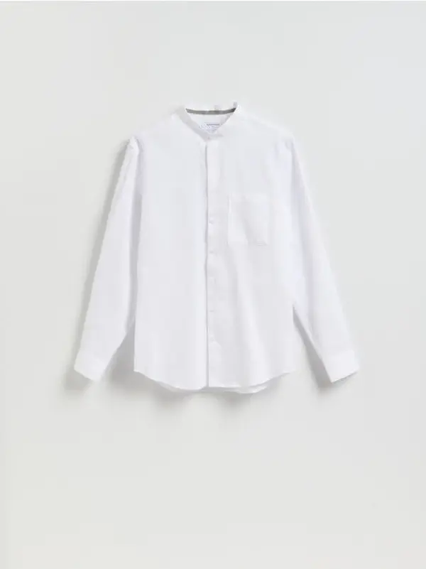 Reserved Reserved - Slim fit pamučna košulja - bijela