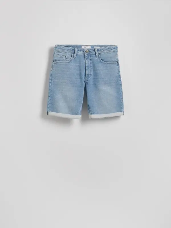 Reserved Reserved - Slim fit plisirane kratke hlače - plava