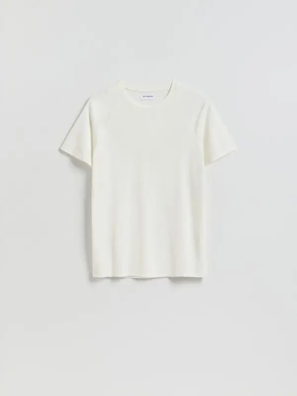 Reserved Reserved - Slim fit top s mješavinom viskoze - bijela