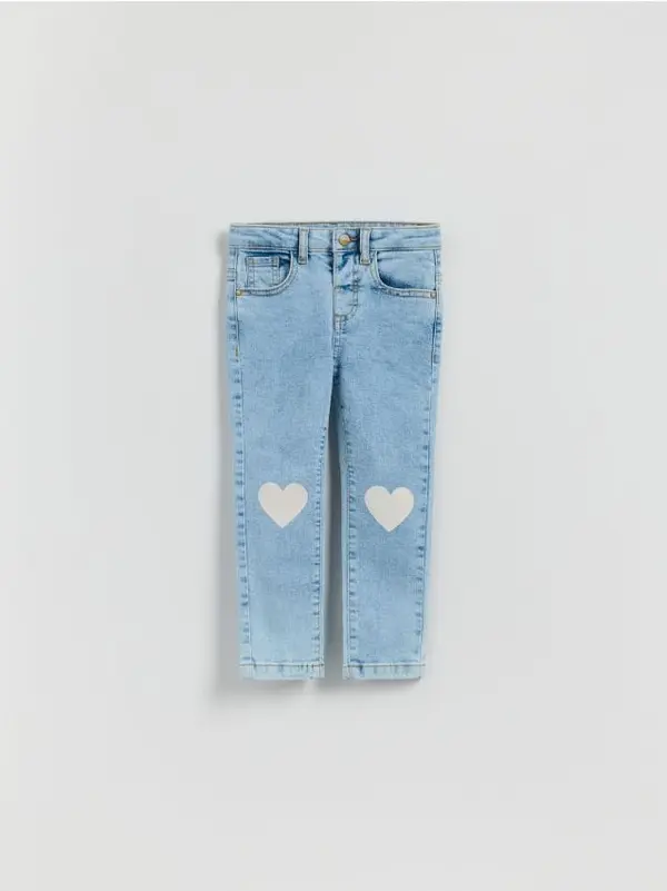 Reserved Reserved - Slim fit traperice s printom - plava