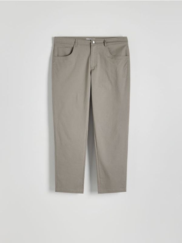 Reserved Reserved - Slim hlače s visokim udjelom modalnih vlakana - srednjesivo
