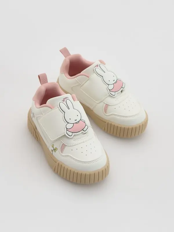 Reserved Reserved - Sportske tenisice Miffy - krem