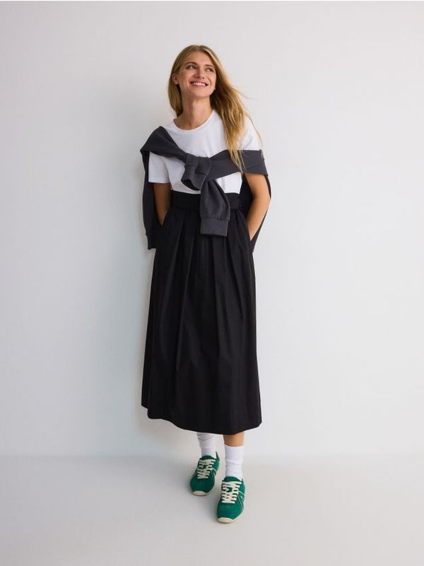 Reserved Reserved - Suknja koja se širi - crno