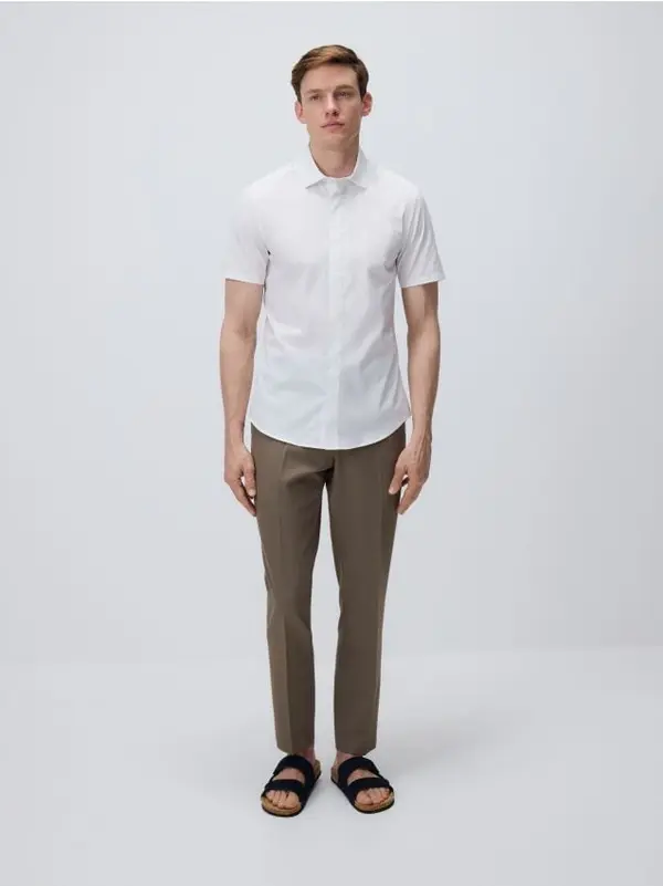 Reserved Reserved - Super slim fit košulja s visokim udjelom pamuka - bijela