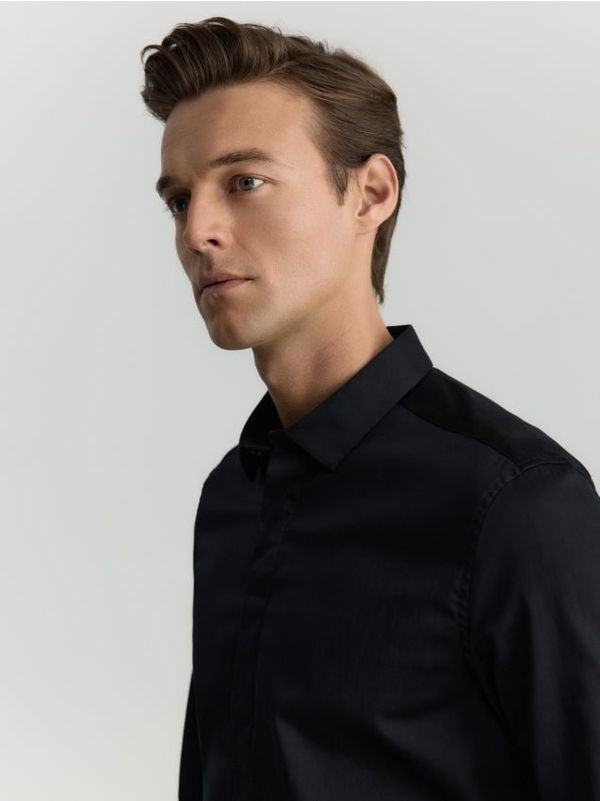 Reserved Reserved - Super slim fit obična košulja - crno