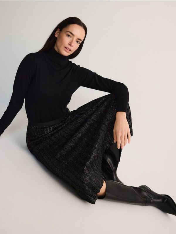 Reserved Reserved - Svjetlucava plisirana suknja - crno