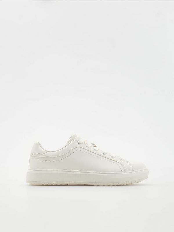 Reserved Reserved - Tenisice od umjetne kože - bijela