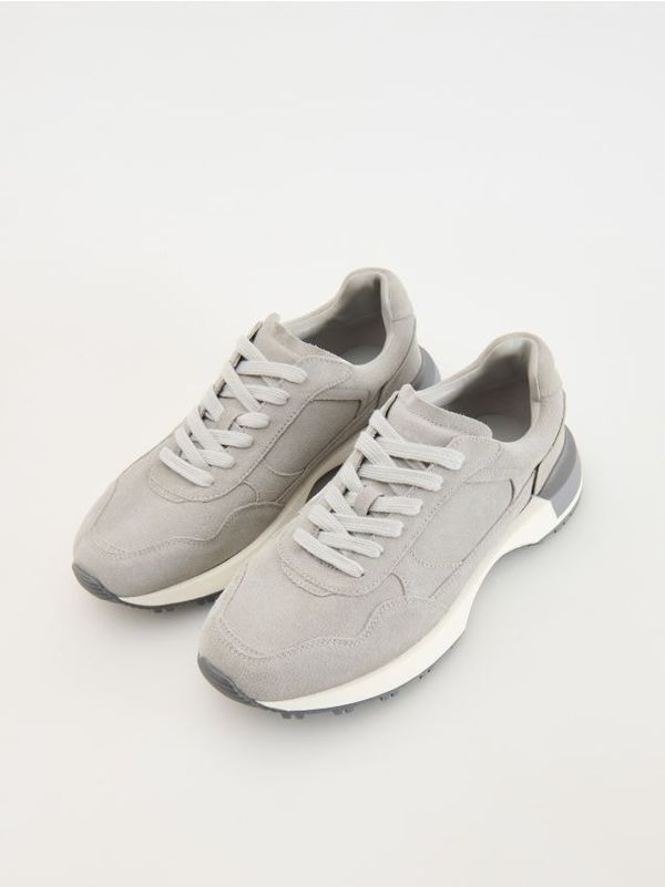 Reserved Reserved - Tenisice s visokim udjelom kože - srednjesivo