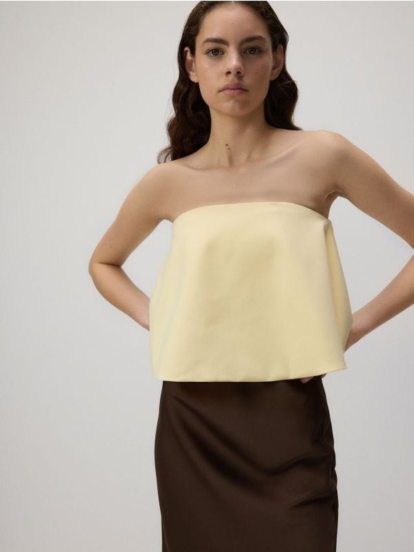 Reserved Reserved - Top otvorenih ramena - svjetložuto