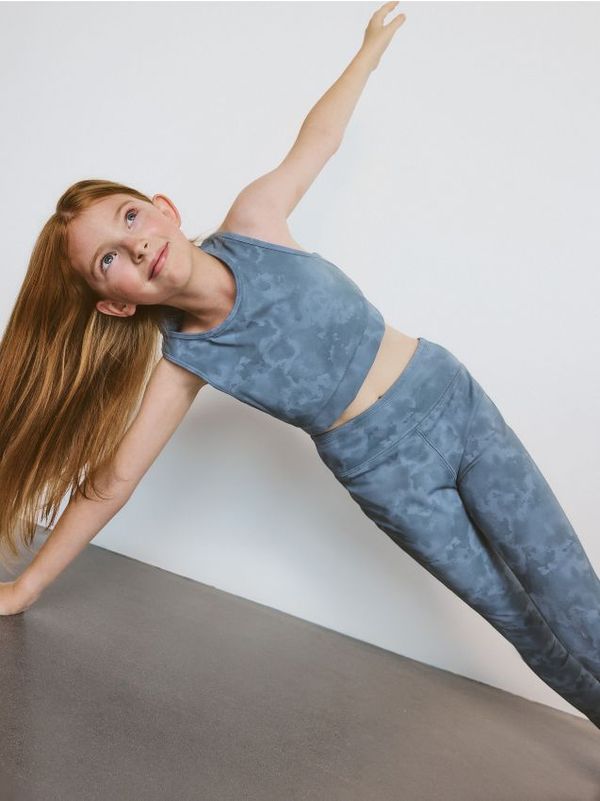 Reserved Reserved - Top s uzorkom - šaren