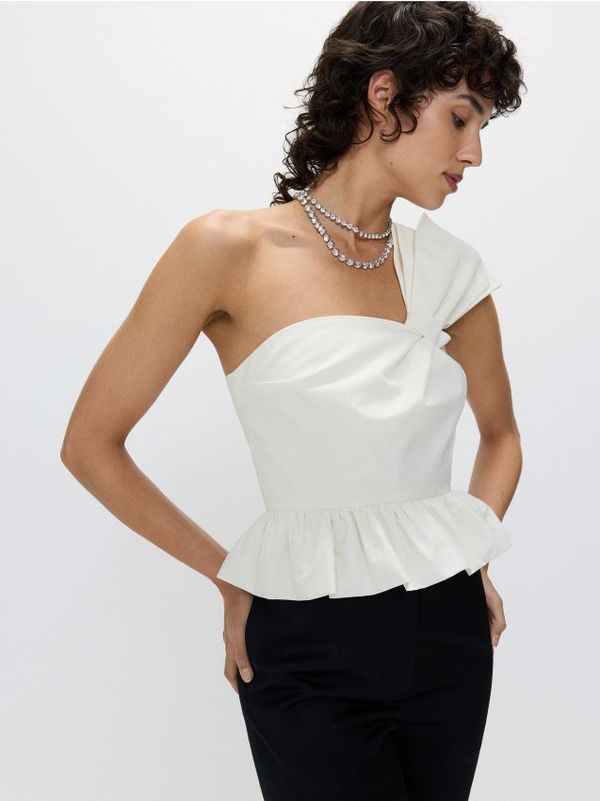 Reserved Reserved - Top s volanom - krem