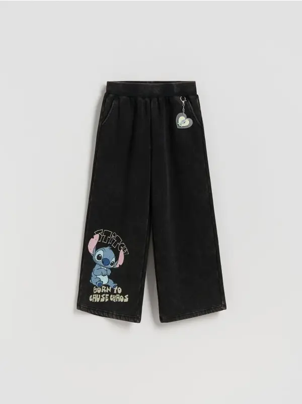 Reserved Reserved - Trenerke s privjeskom Lilo i Stitch - crno