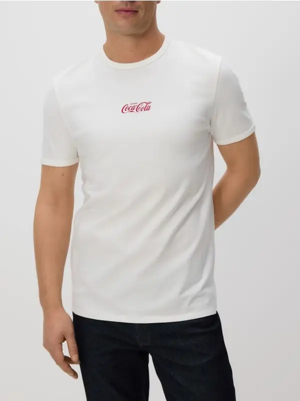 Reserved Reserved - Uska majica s natpisom Coca-Cola - krem