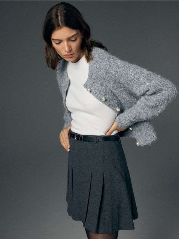 Reserved Reserved - Vesta s ukrasnim gumbima - srednjesivo