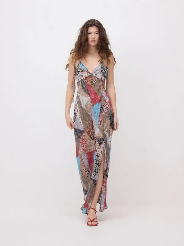 Reserved Reserved - Viskozna haljina s uzorkom - šaren