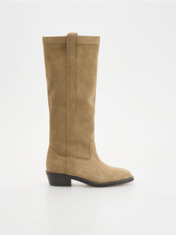 Reserved Reserved - Visoke čizme od brušene kože sa šavovima - bež