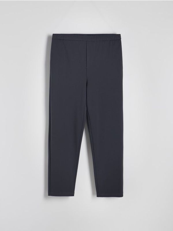 Reserved Reserved - Wide leg hlače s mješavinom viskoze - tamnosivo