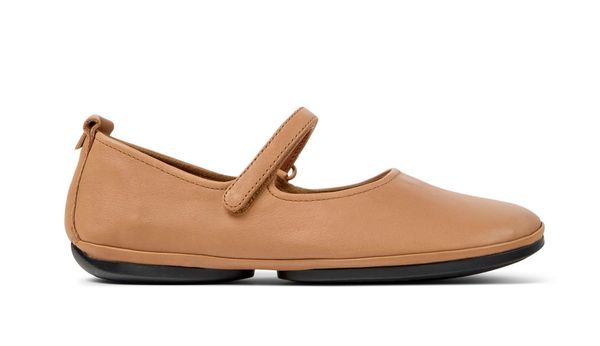 Camper Camper Right Nina Gobi Savi