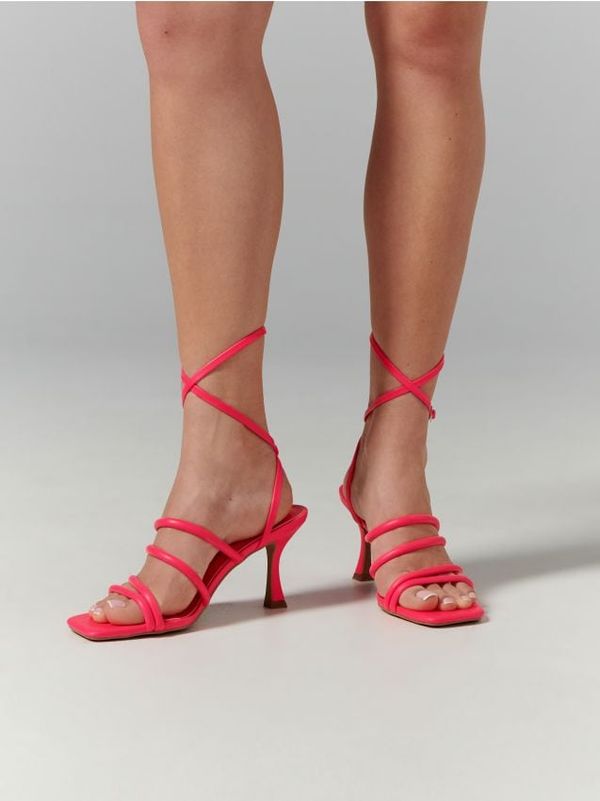 Sinsay Sinsay - Sandale s blok-potpeticama