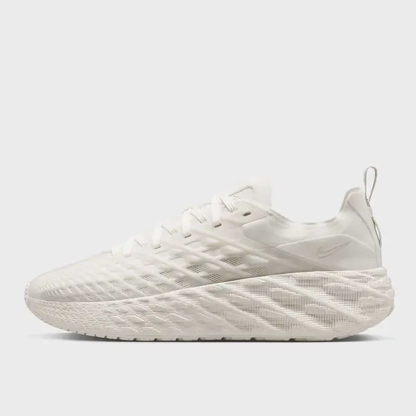 Nike Ava Edge